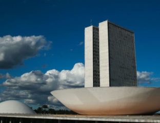 Câmara doa deputados